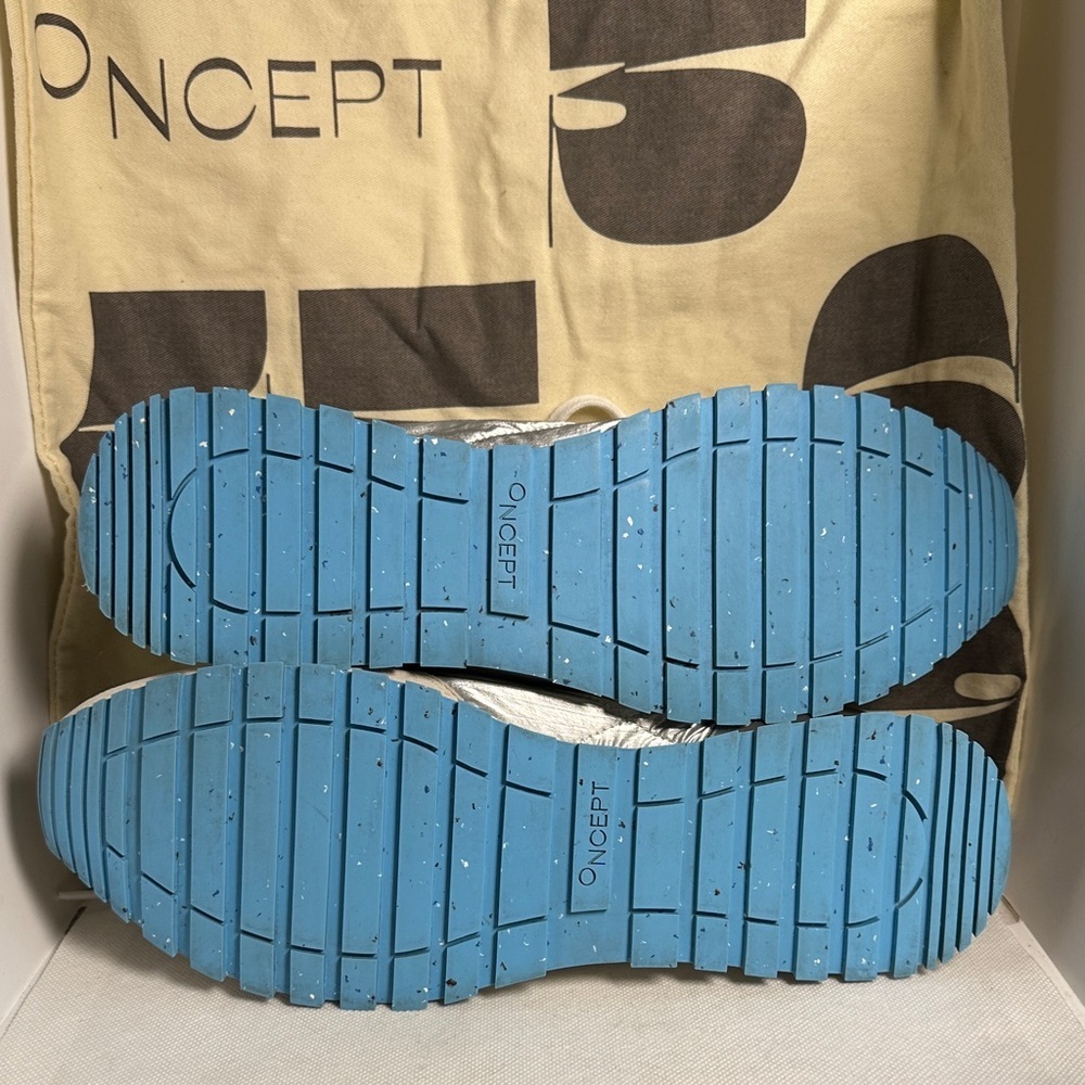 ONCEPT MOD.004 Travelist S22 Tokyo Silver Flash Women's Sneakers Sz 10 - Picture 13 of 13
